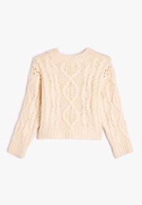 Gemusterter, cremefarbener Pullover mit Kabelstrickdesign, runder Ausschnitt und gerippten Bündchen. Strukturierte Garne verleihen Tiefe und Wärme.