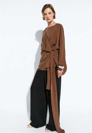 Massimo Dutti, FLOWING KIMONO WITH TIE DETAIL - Blouse - dark brown