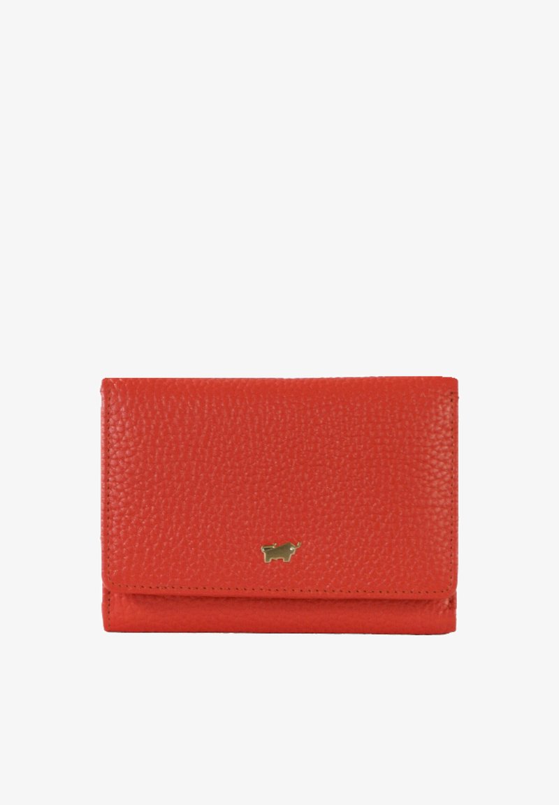 Portafoglio in pelle rossa con texture a pelle d'uva, dotato di un accento in metallo dorato con logo sulla parte anteriore e design pieghevole.