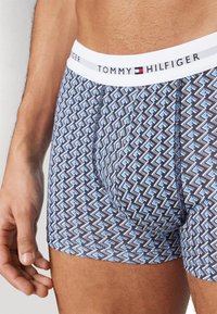 Tommy Hilfiger SIGNATURE niebieski