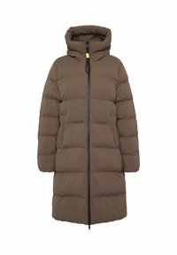 Braune Pufferjacke mit Kapuze, ausgestattet mit einem Vorderreißverschluss und schwarzen Akzenten. Das Design umfasst genähte Bereiche für Isolierung und Wärme.