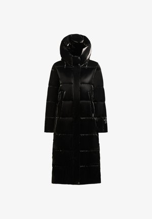 Must Musta kapuutsiga, millel on läikiv viimistlus, pikad varrukad ja horisontaalsed tikitud osad. Includes front zip and side pockets.