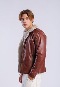 Freaky Nation Chaqueta de cuero - wood  beige