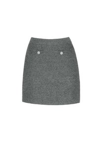 Jupe mini en laine grise avec une taille côtelée et deux poches avant ornées de boutons décoratifs. Texture lisse et design ajusté.