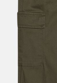 GAP BOYS - Calças cargo - olive night
