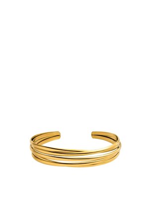 Goldfarbener offener Manschettenarmreif mit geschichtetem, verdrehtem Design und glatter, polierter Oberfläche.