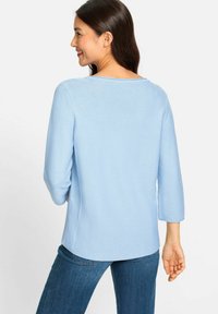 Olsen MIT RUNDHALSAUSSSCHNITT - Strickpullover - hellblau