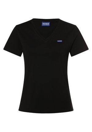 Zwarte T-shirt met korte mouwen en V-hals met klein blauw "Hugo"-logo op de borst en binnen in de kraag.