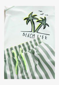 Non sélectionné, white green