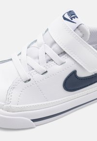 Nike Sportswear COURT LEGACY - Sapatilhas - white/midnight navy
