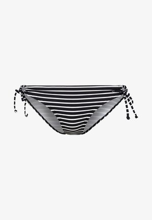 Czarno-biały strój kąpielowy w paski z regulowanymi wiązaniami po obu stronach, o gładkiej fakturze i niskim kroju.