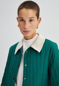 Touché Privé QUILTED - Puspaltis - green