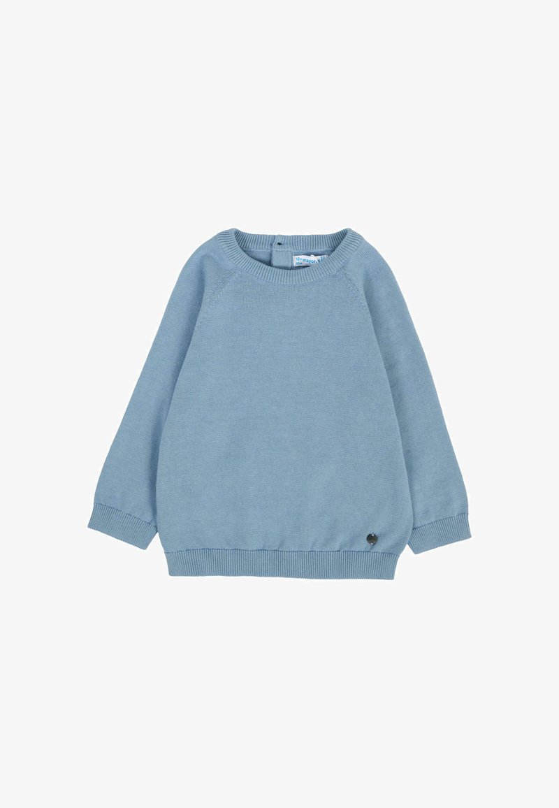 Pull en tricot bleu clair avec un col rond, des manches longues, des poignets et un ourlet côtelés. Présente un petit logo noir en bas.