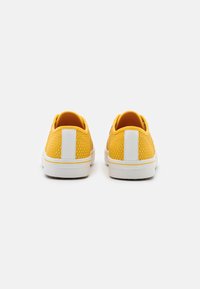 s.Oliver LACE UP - Trainers - yellow
