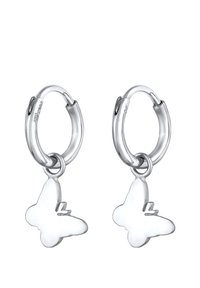 Sølvøreringe med en sommerfuglecharme. Sommerfuglen har en glat, poleret overflade og hænger fra et simpelt hoop-design.