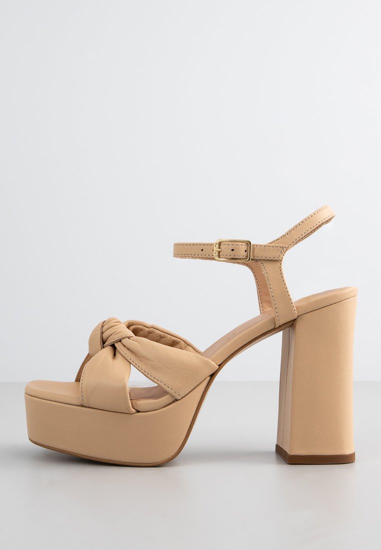 Unisa Sandalen met plateauzool geel