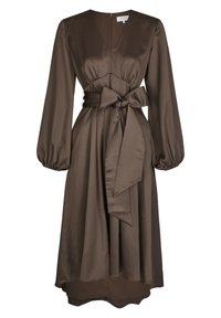 Braunes Satin-Kleid mit langen Puffärmeln, tiefem V-Ausschnitt und gebundenem Taillengürtel. Das Kleid hat eine fließende Silhouette und einen subtilen Glanz.
