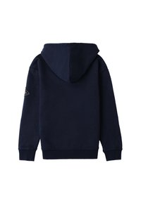 Sudadera navy con tejido texturizado, capucha con cordón ajustable, puños y dobladillo acanalados, y una etiqueta de logo en la manga izquierda.