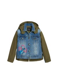 Jeans jakna maslinaste boje s kapuljačom, s karikaturom plavog lika i natpisom sprijeda. Uključeni metalni dugmići i džepovi.