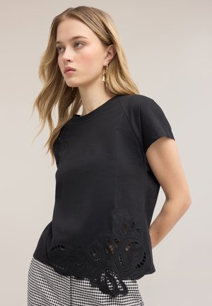 Motivi, T-SHIRT CON RICAMI SANGALLO - T-shirt print - nero
