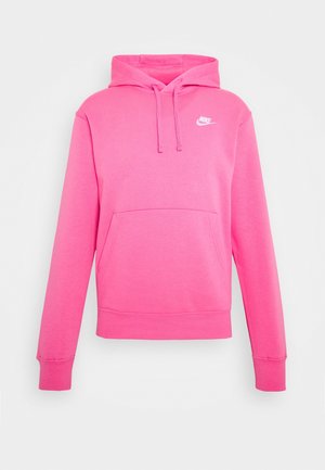 Sudadera rosa hecha de tela suave, con un bolsillo canguro, capucha con cordones y un logotipo de Nike en blanco en el lado izquierdo del pecho.