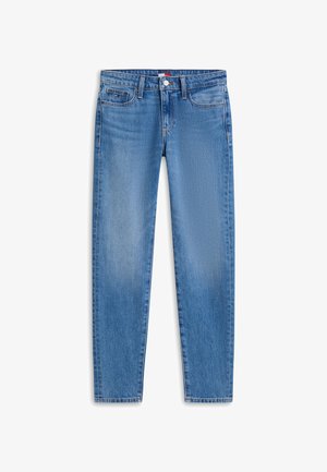 Vaqueros ajustados de tiro medio en azul claro con cierre de botón y cremallera, cinco bolsillos y un sutil desvanecimiento en los muslos y las rodillas.