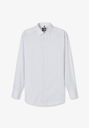 Witte blouse met lange mouwen, knoopsluiting, dunne grijze verticale strepen, klassieke kraag en knoopmanchetten, weergegeven op een witte achtergrond.