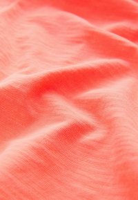 Unselected, coral pink