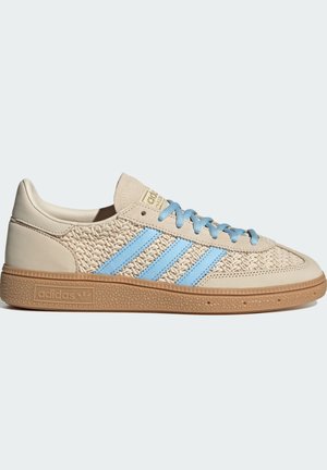 adidas gazelle silver green womens adidas Womens Nmd R1 Lace Up Sneakers White 10.5 Casual