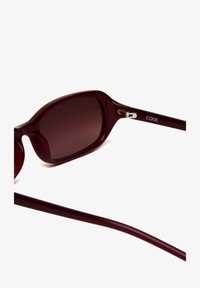 Sélectionné, dark red
