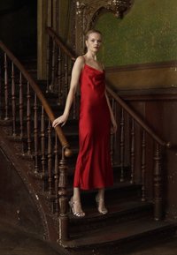 HUGO KAPARTI - Koktel haljina / svečana haljina - medium red