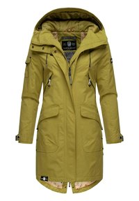 Olijfgroene parka jas met een capuchon, ritssluiting, voorzakken, trekkoordaccenten en een gevoerde binnenkant met patroon. Voorzien van verstelbare manchetten.