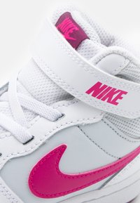 Nike Sportswear COURT BOROUGH MID 2 UNISEX - Sapatilhas de cano alto - pure platinum/pink prime/white/sangria