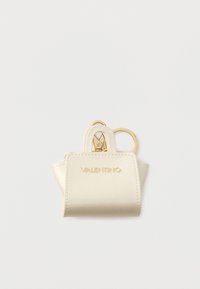 Nem kiválasztott, perla