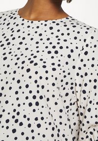 Vero Moda Blůza - white