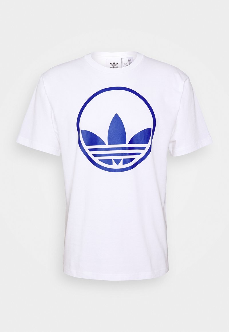 Weißes Baumwoll-T-Shirt mit einem großen blauen Adidas-Logo in einem kreisförmigen Design. Kurze Ärmel und runder Halsausschnitt.