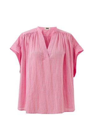 Roze, lichtgewicht blouse met een V-hals, korte mouwen en een ontspannen silhouet met geplooide details op de schouders.