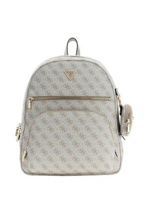 Sac à dos à motif gris avec ferrures dorées, comprenant un compartiment principal et une poche zippée à l'avant. Dispose d'une poignée supérieure et d'une poche latérale.