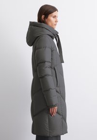 Marc O'Polo LONG NEW QUILTINGS WITH HOOD - Sulemantel - light graphite