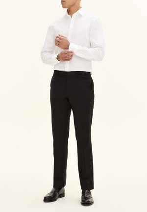 REG FIT CUT AWAY GIZA 87 TWILL - Hemd - optical white