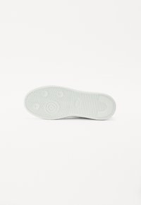 Kennel + Schmenger DIVE - Joggesko - white/beige