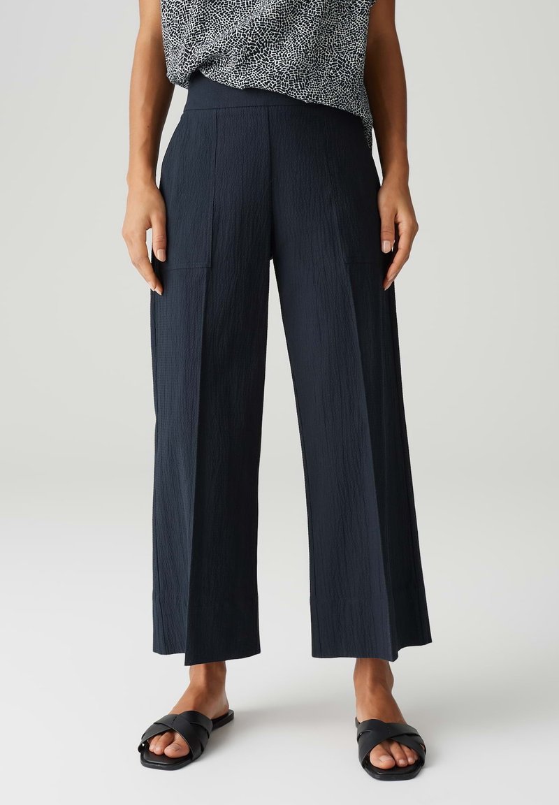 OPUS - HIGH RISE CROPPED WIDE FIT CARGO - Trousers - coal blue, Enlarge
