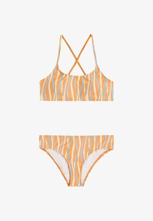 To-delt bikini sæt i orange med lodrette striber i lyseblå og grøn. Blødt stof, krydsede stropper på toppen og trusser med medium dækning.