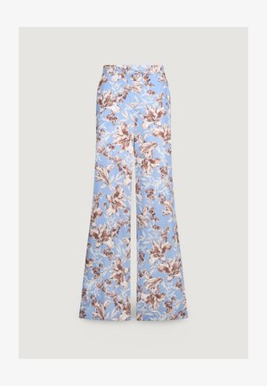 Pantalon large bleu clair avec motif floral marron et blanc et taille haute.