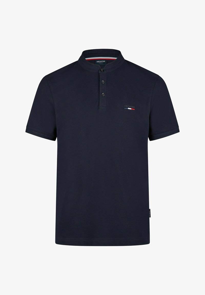Granatowa koszulka polo z kołnierzykiem typu band, trzyguzikowym zapięciem i małym logo. Wykonana z teksturowanej tkaniny, z krótkimi rękawami.