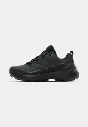 adidas Terrex, SKYCHASER AX5 GORE TEX - Hikingsko - core black/semi flash aqua