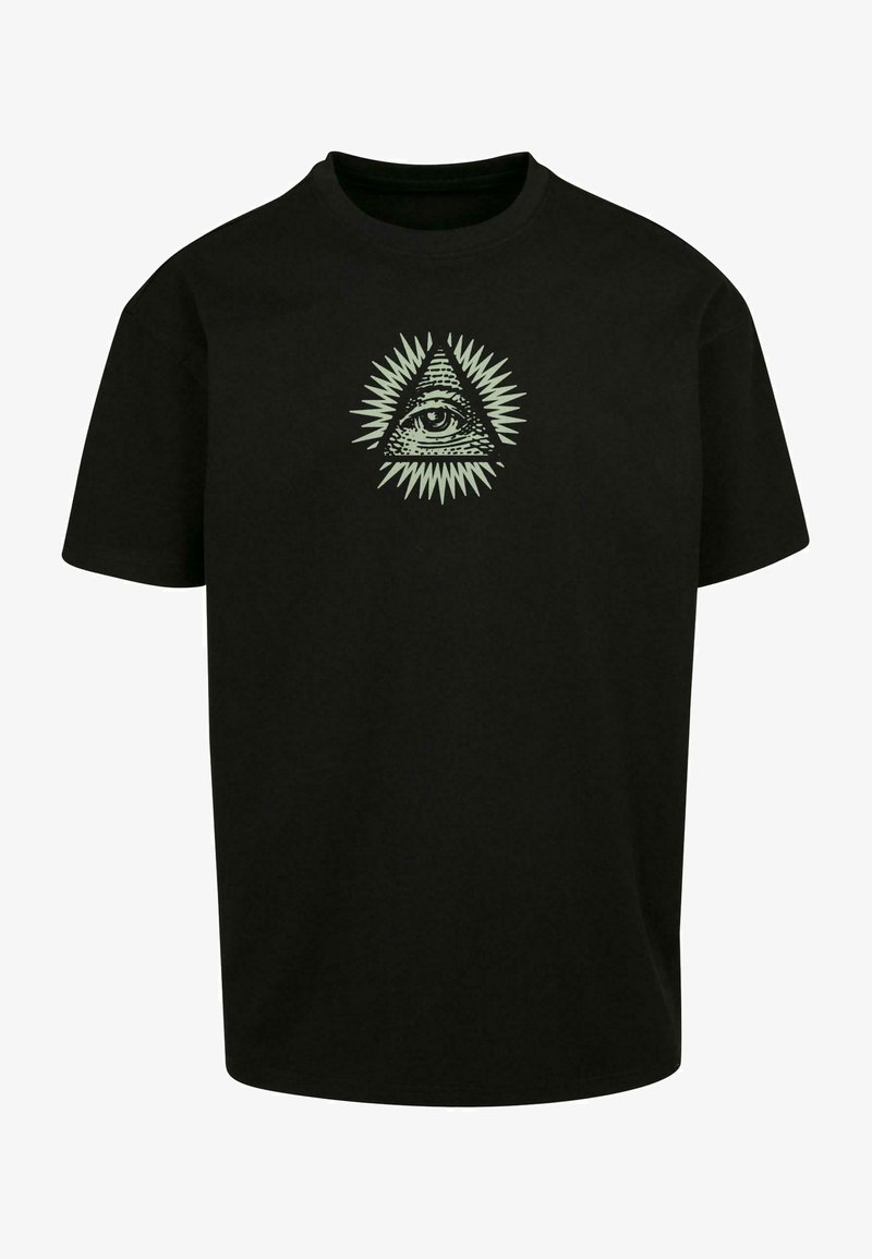 Schwarzes Baumwoll-T-Shirt mit einem grünen grafischen Design eines Auges innerhalb eines Dreiecks, umgeben von strahlenden Linien. Kurze Ärmel und Rundhalsausschnitt.