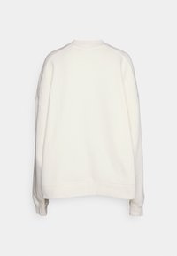Sudadera blanca de manga larga con puños y dobladillo acanalados, vista desde atrás sobre un fondo blanco.