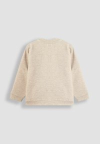 Beige, långärmad tröja med en mjuk textur. Har en rund halsringning och ribbade muddar. Enkelt mönster utan grafik eller detaljer.