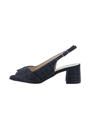 Sandalo slingback blu navy con motivo a trama incrociata, punta aperta, cinturino regolabile con fibbia e tacco a blocco su sfondo bianco.